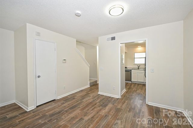 3131 Heathstead Place, Charlotte, NC 28210