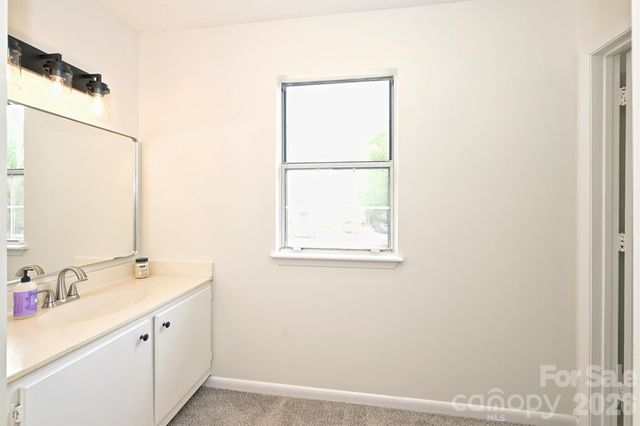 3131 Heathstead Place, Charlotte, NC 28210