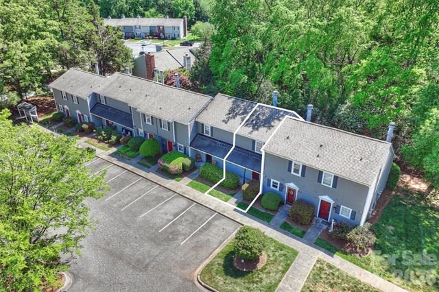 3131 Heathstead Place, Charlotte, NC 28210