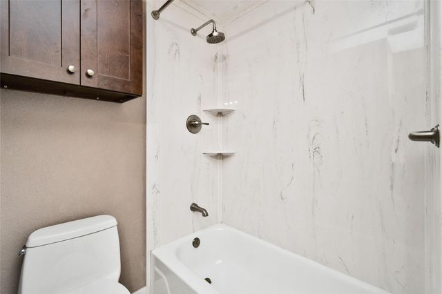 2501 Gulf Freeway 14A, Dickinson, TX 77539