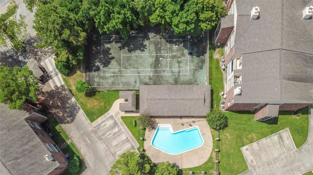 2501 Gulf Freeway 14A, Dickinson, TX 77539
