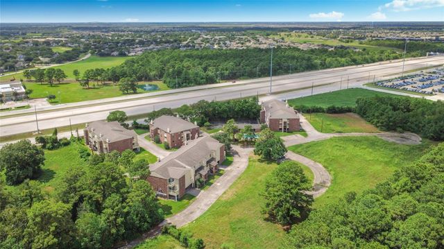 2501 Gulf Freeway 14A, Dickinson, TX 77539
