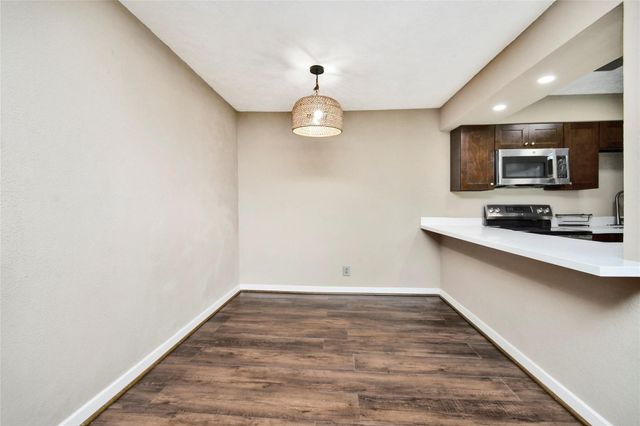 2501 Gulf Freeway 14A, Dickinson, TX 77539