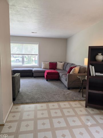 2812 Cabot Drive, Lansing, MI 48911