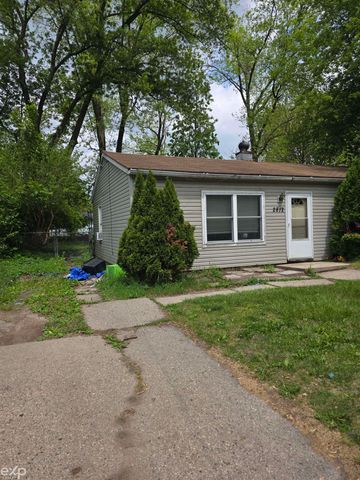 2812 Cabot Drive, Lansing, MI 48911
