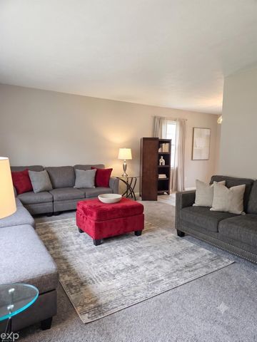 2812 Cabot Drive, Lansing, MI 48911