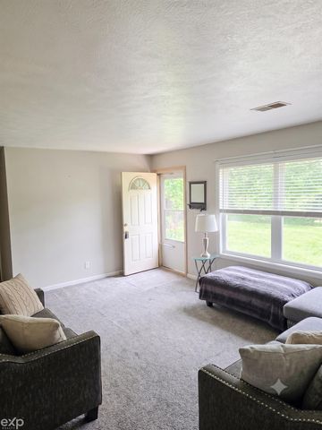 2812 Cabot Drive, Lansing, MI 48911