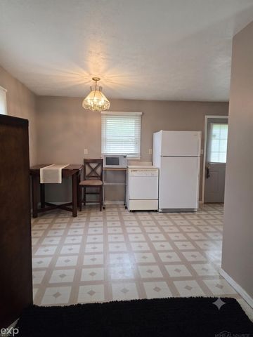 2812 Cabot Drive, Lansing, MI 48911