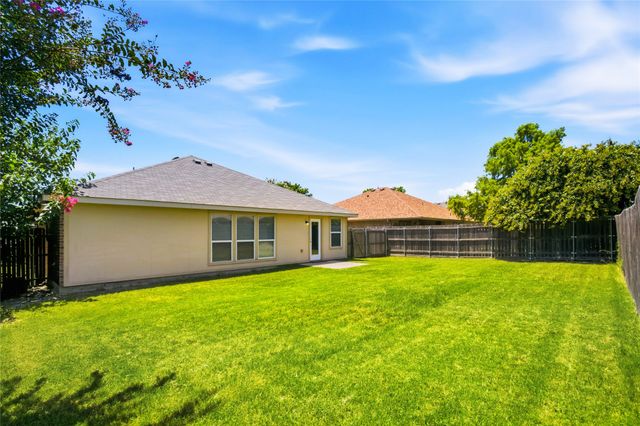 2712 Mockingbird Street, Royse City, TX 75189