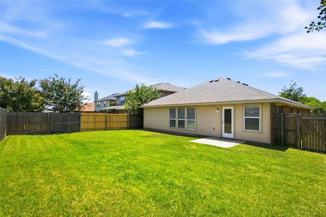 2712 Mockingbird Street, Royse City, TX 75189