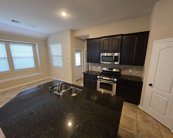 2807 Nickel Canyon Drive, Rosharon, TX 77583