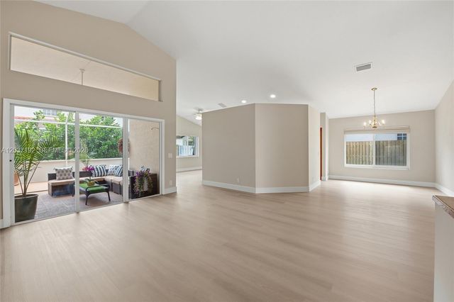 110 Cameron Court, Weston, FL 33326