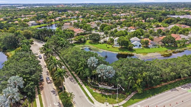 110 Cameron Court, Weston, FL 33326