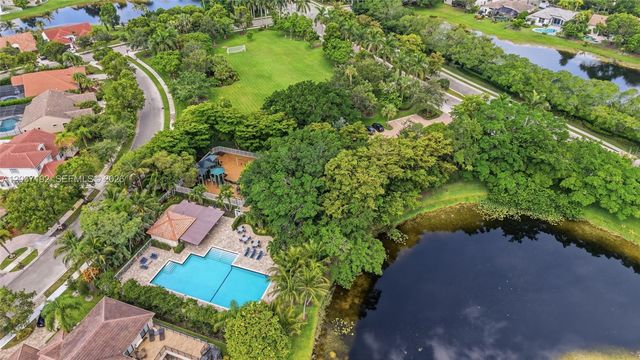 110 Cameron Court, Weston, FL 33326