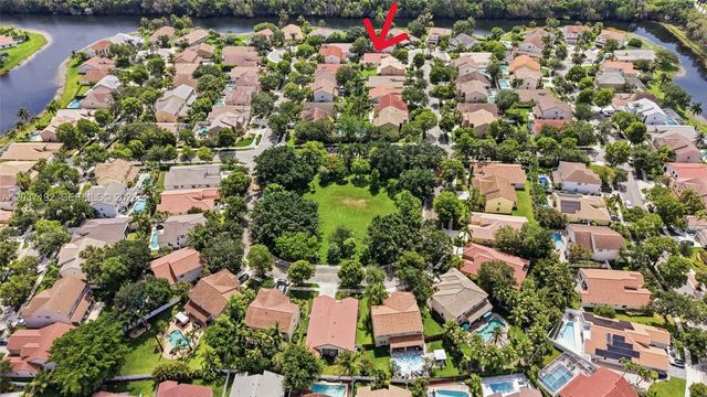 110 Cameron Court, Weston, FL 33326
