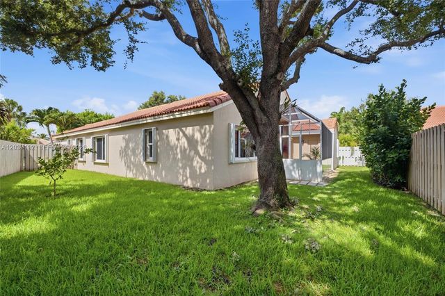 110 Cameron Court, Weston, FL 33326