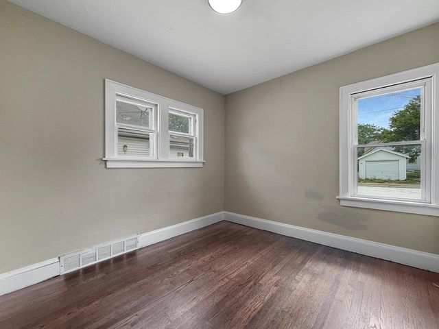 4672 N 40th STREET, Milwaukee, WI 53209