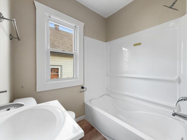 4672 N 40th STREET, Milwaukee, WI 53209