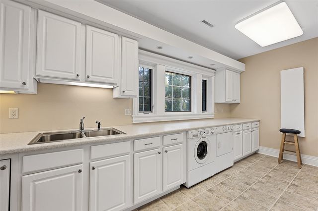 2610 Diamondwood Drive, Cedar Rapids, IA 52403