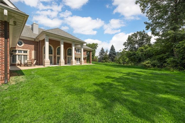 2610 Diamondwood Drive, Cedar Rapids, IA 52403