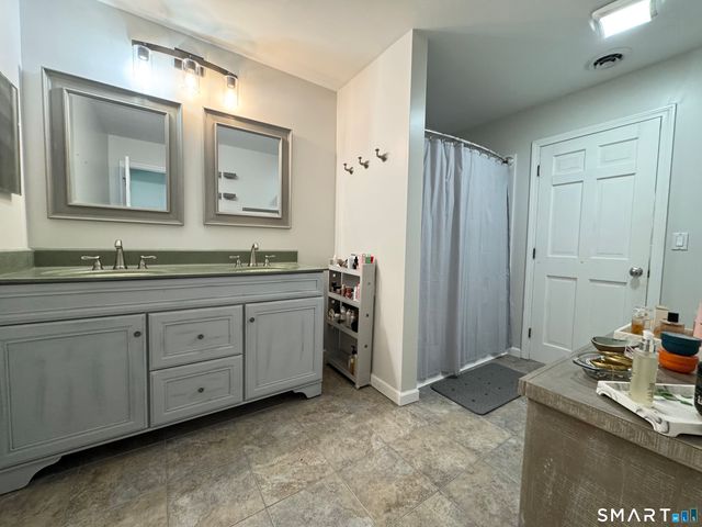 117 Colonial Hill Drive 117, Wallingford, CT 06492