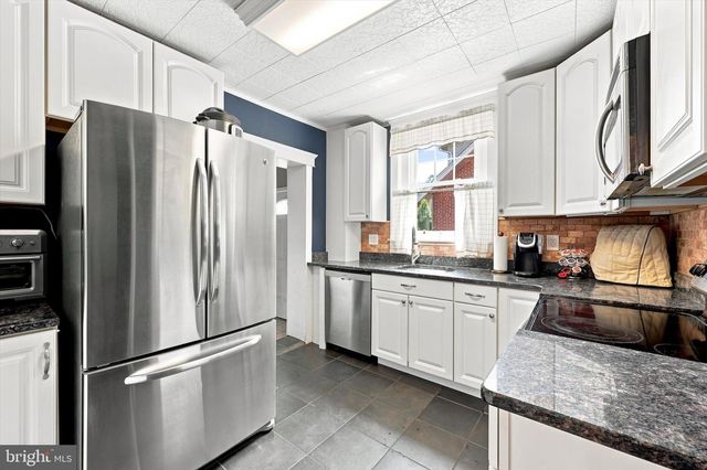 70 N WAKEFIELD RD, West Norriton, PA 19403