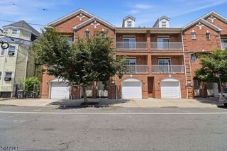 97 Astor St, Newark City, NJ 07114