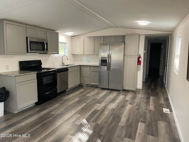 658 Westwind Drive SW, Supply, NC 28462