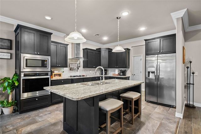 12424 Wildwood Drive, Rogers, AR 72756