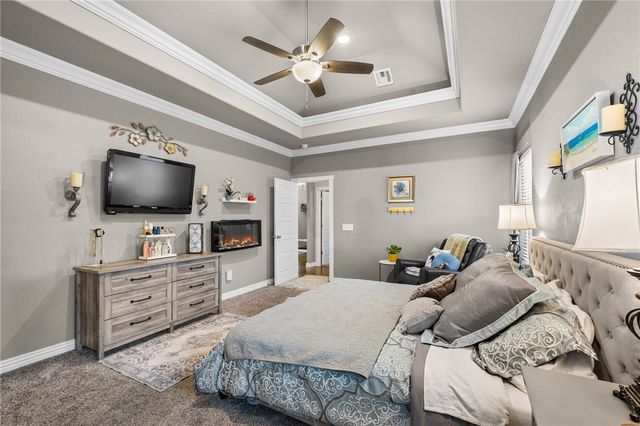 12424 Wildwood Drive, Rogers, AR 72756