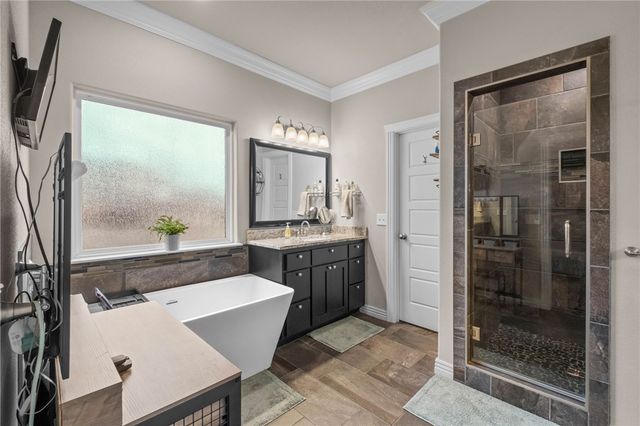 12424 Wildwood Drive, Rogers, AR 72756