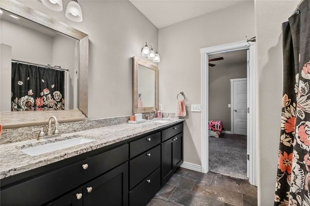 12424 Wildwood Drive, Rogers, AR 72756