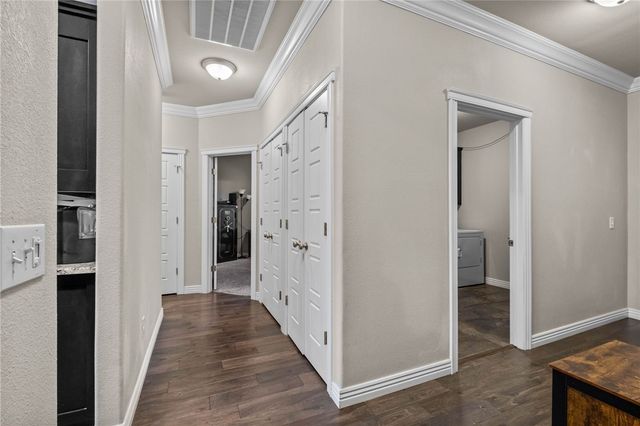 12424 Wildwood Drive, Rogers, AR 72756