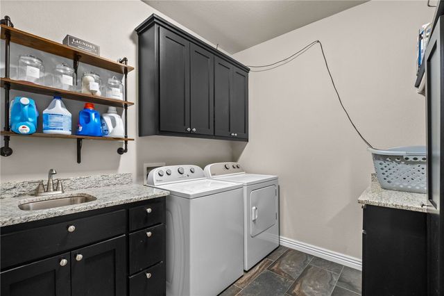 12424 Wildwood Drive, Rogers, AR 72756