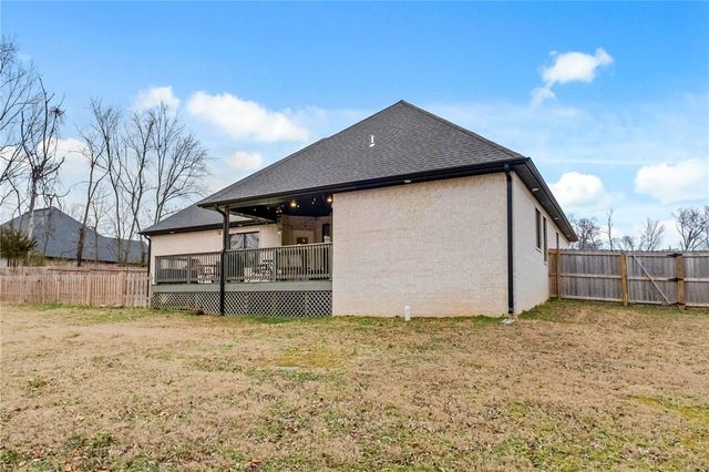 12424 Wildwood Drive, Rogers, AR 72756