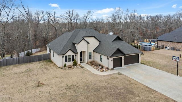 12424 Wildwood Drive, Rogers, AR 72756