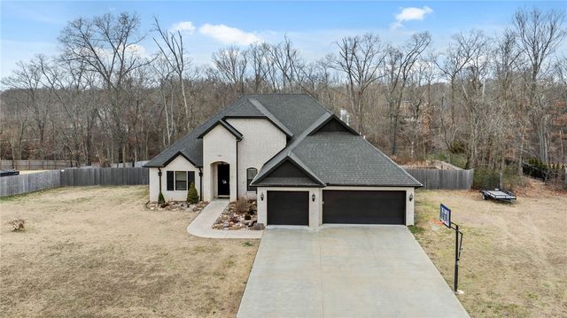 12424 Wildwood Drive, Rogers, AR 72756
