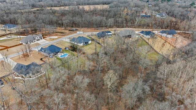 12424 Wildwood Drive, Rogers, AR 72756
