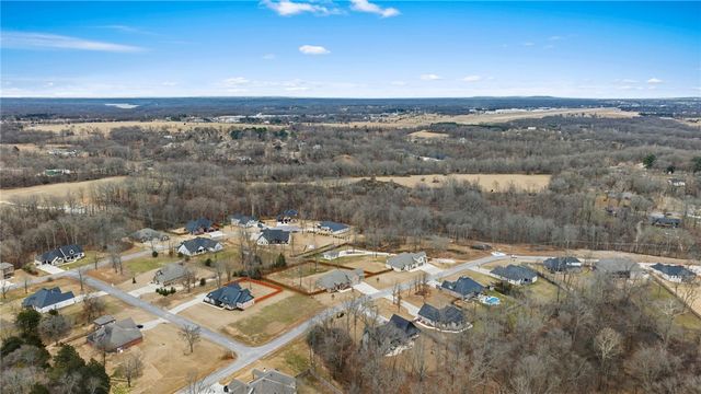 12424 Wildwood Drive, Rogers, AR 72756