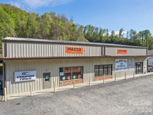 2466 Dellwood Road, Waynesville, NC 28786