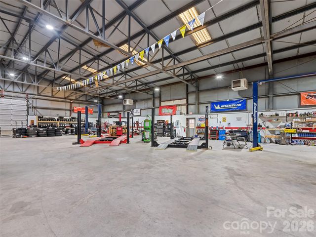 2466 Dellwood Road, Waynesville, NC 28786