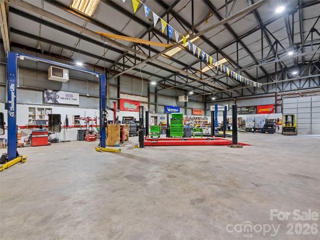 2466 Dellwood Road, Waynesville, NC 28786