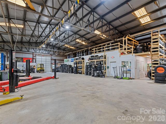 2466 Dellwood Road, Waynesville, NC 28786