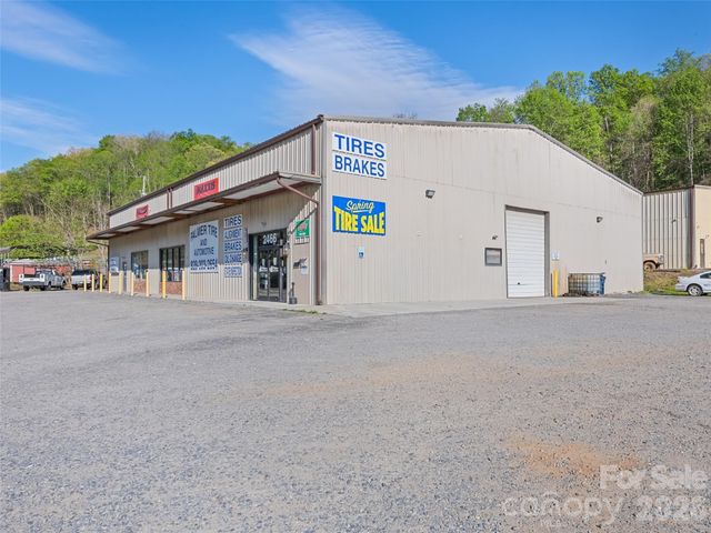 2466 Dellwood Road, Waynesville, NC 28786