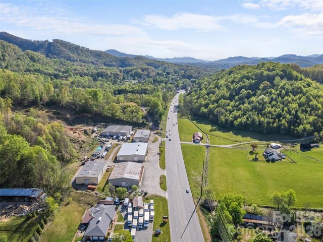 2466 Dellwood Road, Waynesville, NC 28786