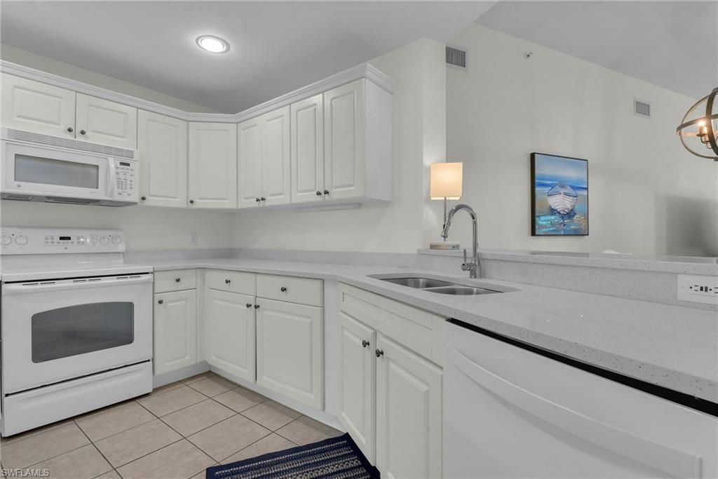 12130 Summergate CIR 104, FORT MYERS, FL 33913 — photo 4