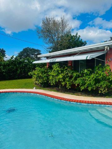 1014 SE 4th Court, Deerfield Beach, FL 33441