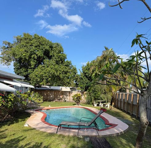 1014 SE 4th Court, Deerfield Beach, FL 33441