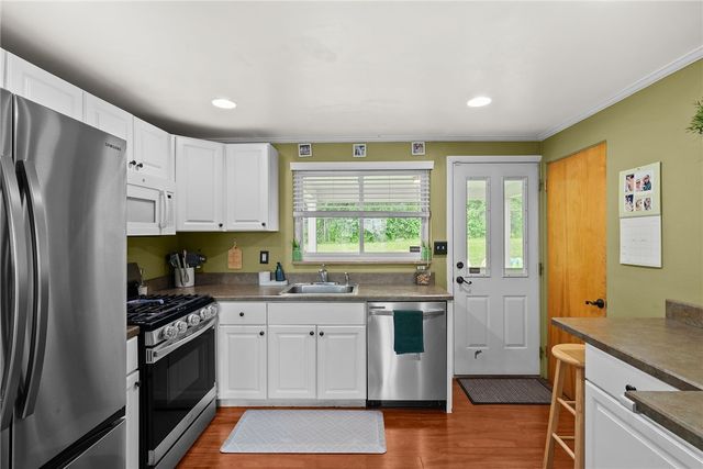 1431 Overdale Dr, West Homestead, PA 15120