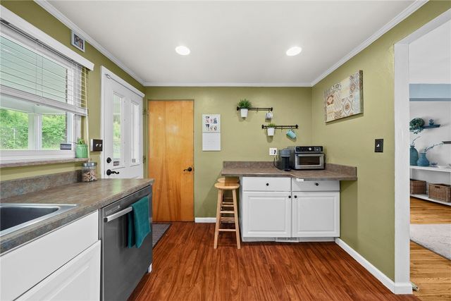 1431 Overdale Dr, West Homestead, PA 15120